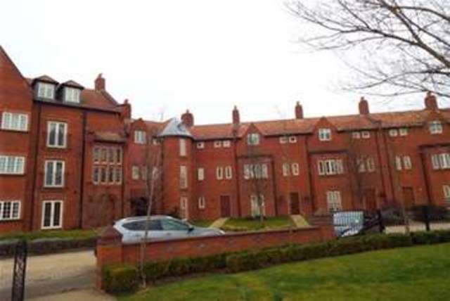  Image of 2 bedroom Mews to rent in Butts Green Westbrook Warrington WA5 at Warrington, WA5 7XT