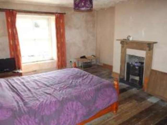 Image of 4 bedroom End of Terrace for sale in Tavistock Road Callington PL17 at Callington Cornwall Callington, PL17 7BG