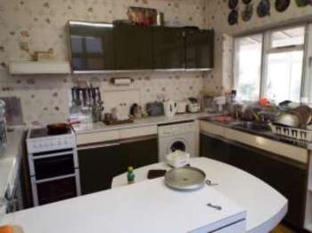 Image of 5 bedroom Detached house for sale in Calverton Road Stony Stratford Milton Keynes MK11 at Stony Stratford Milton Keynes Stony Stratford, MK11 1HL