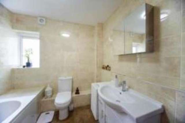 Image of 2 bedroom Flat for sale in Copers Cope Road Beckenham BR3 at 18 Copers Cope Road Beckenham Beckenham, BR3 1NB