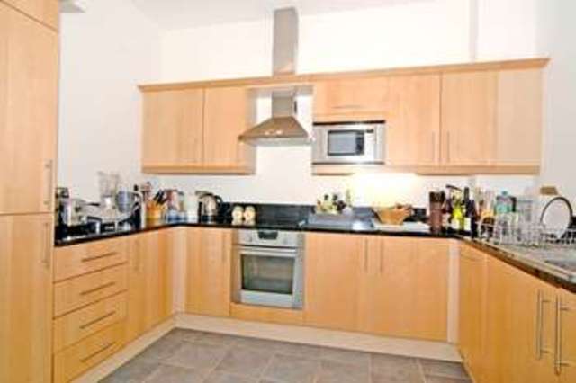  Image of 1 bedroom Flat to rent in Cassilis Road London E14 at Gainsborough House  Docklands, E14 9LQ