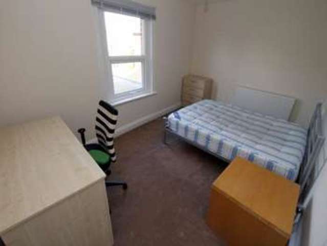  Image of 1 bedroom House Share to rent in Carnarvon Road Reading RG1 at Reading Berkshire Reading, RG1 5SD