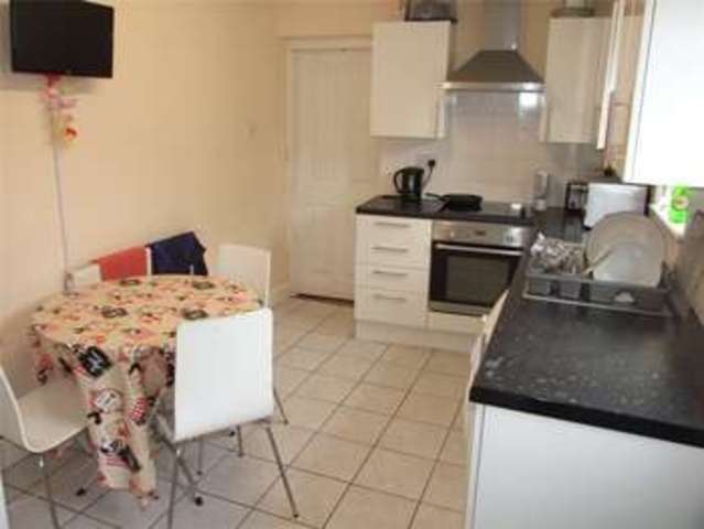  Image of 1 bedroom House Share to rent in Carnarvon Road Reading RG1 at Reading Berkshire Reading, RG1 5SD