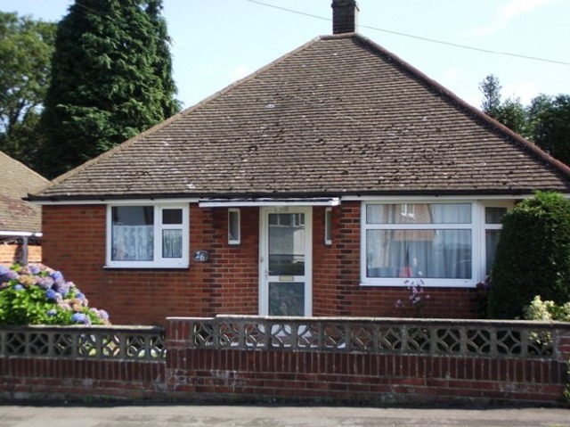  Image of 2 bedroom Detached house to rent in Castle Road Southampton SO18 at Bitterne Park Southampton Not specified, SO18 1QQ