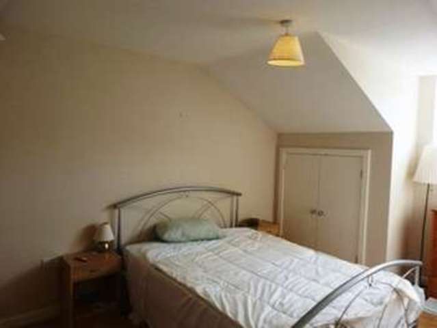 Image of 2 bedroom Flat to rent in Westway Caterham CR3 at Westway  Caterham, CR3 5TQ