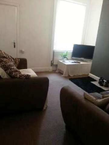  Image of 4 bedroom House Share to rent in Cecil Road Selly Park Birmingham B29 at Selly Park Bristol Selly Park, B29 7QQ