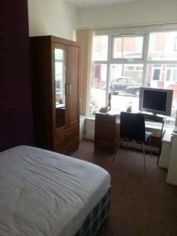  Image of 4 bedroom House Share to rent in Cecil Road Selly Park Birmingham B29 at Selly Park Bristol Selly Park, B29 7QQ