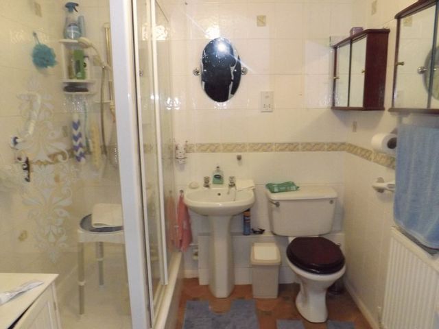  Image of 2 bedroom Bungalow for sale in Cedar Close Market Rasen LN8 at Cedar Close  Market Rasen, LN8 3BE