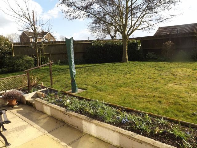  Image of 2 bedroom Bungalow for sale in Cedar Close Market Rasen LN8 at Cedar Close  Market Rasen, LN8 3BE