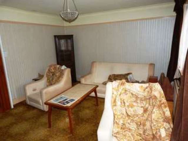  Image of 2 bedroom Detached house for sale in Heathway Chaldon Caterham CR3 at Heathway Chaldon Caterham, CR3 5DL