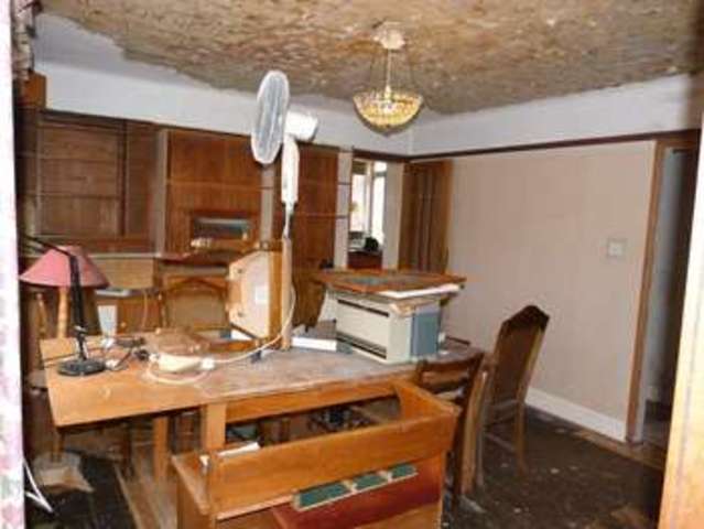  Image of 2 bedroom Detached house for sale in Heathway Chaldon Caterham CR3 at Heathway Chaldon Caterham, CR3 5DL