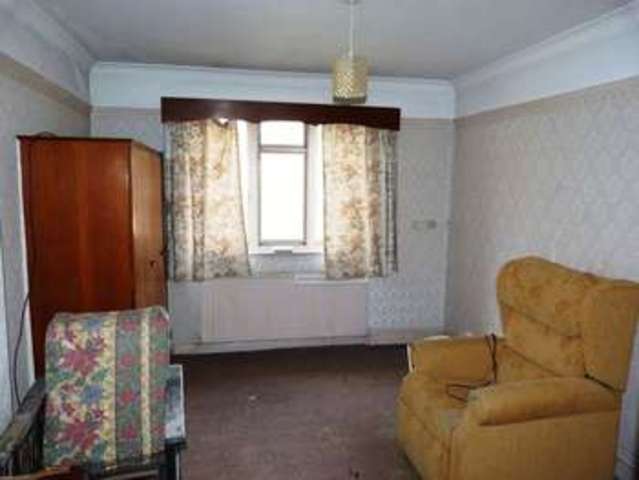 Image of 2 bedroom Detached house for sale in Heathway Chaldon Caterham CR3 at Heathway Chaldon Caterham, CR3 5DL