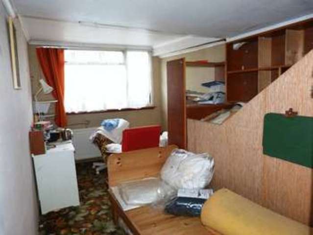  Image of 2 bedroom Detached house for sale in Heathway Chaldon Caterham CR3 at Heathway Chaldon Caterham, CR3 5DL