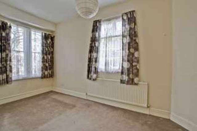  Image of 2 bedroom Flat for sale in Charlton Road London SE3 at Charlton Road  Westcombe Park, SE3 8TL