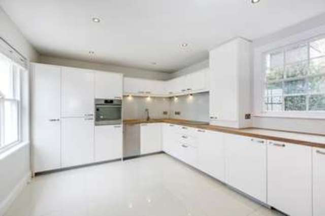  Image of 2 bedroom Ground Flat to rent in Charlwood Street London SW1V at Charlwood Street  London, SW1V 4PQ