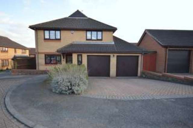  Image of 4 bedroom Detached house for sale in Charndon Close Luton LU3 at Charndon Close  Luton, LU3 4DU