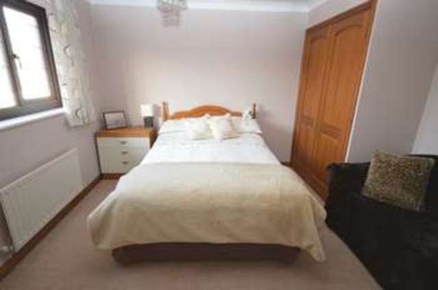  Image of 4 bedroom Detached house for sale in Charndon Close Luton LU3 at Charndon Close  Luton, LU3 4DU