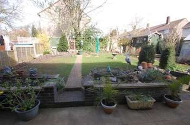  Image of 3 bedroom End of Terrace for sale in Rowcroft Hemel Hempstead HP1 at Chaulden Hemel Hempstead Herts, HP1 2JG