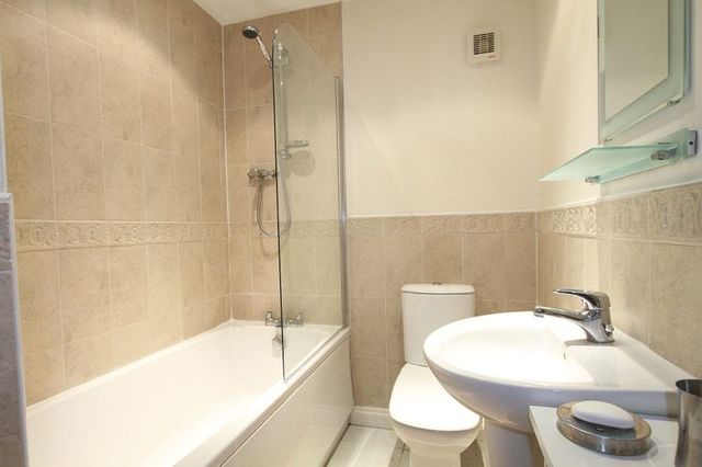  Image of 2 bedroom Property to rent in Chesterton Court Chester CH2 at Chesterton Court  Chester, CH2 2FA