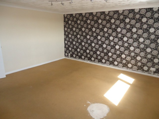  Image of 2 bedroom Flat for sale in Chidham Close Havant PO9 at Compton Court Chidham Close Havant, PO9 1DT