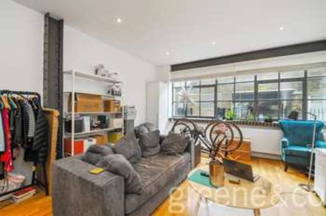 Image of 1 bedroom Detached house to rent in Shepherdess Place London N1 at 7 Shepherdess Place Islington Hoxton, N1 7LJ