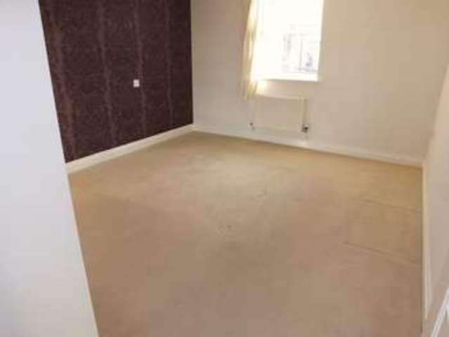  Image of 2 bedroom Flat for sale in Lynmouth Road Swindon SN2 at Lynmouth Road Churchward Park Swindon, SN2 2DH