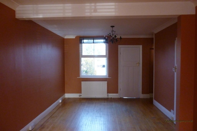  Image of 3 bedroom Terraced house to rent in Clarence Road Stony Stratford Milton Keynes MK11 at Stony Stratford, MK11 1JF