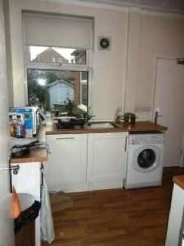  Image of 4 bedroom House Share to rent in Claude Street Nottingham NG7 at Dunkirk Bristol Dunkirk, NG7 2LA