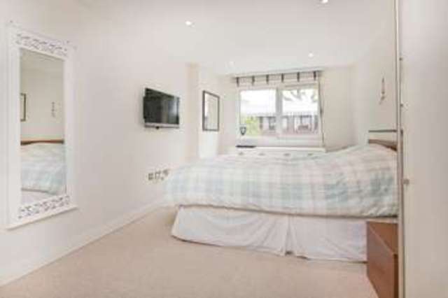  Image of 2 bedroom Flat to rent in Clerkenwell Road London EC1M at Barbican London Goswell Road, EC1M 5PW