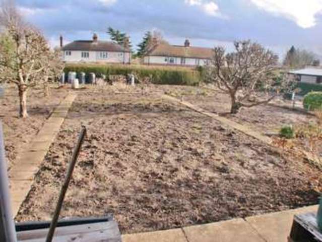  Image of 3 bedroom Semi-Detached house for sale in Cliff Crescent Radcliffe-on-Trent Nottingham NG12 at Cliff Crescent Radcliffe-On-Trent Radcliffe-On-Trent, NG12 1AT