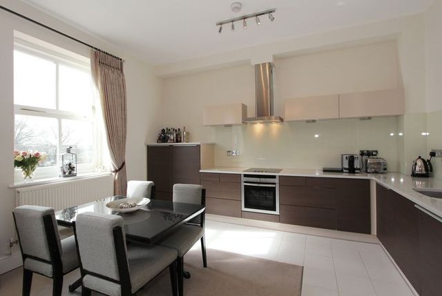  Image of 2 bedroom Flat for sale in Cliftonthorpe Meadows Ashby-De-La-Zouch LE65 at Cliftonthorpe  Ashby-De-La-Zouch, LE65 2US