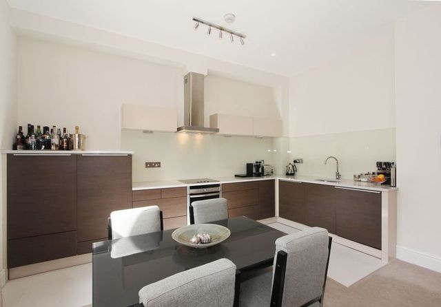  Image of 2 bedroom Flat for sale in Cliftonthorpe Meadows Ashby-De-La-Zouch LE65 at Cliftonthorpe  Ashby-De-La-Zouch, LE65 2US