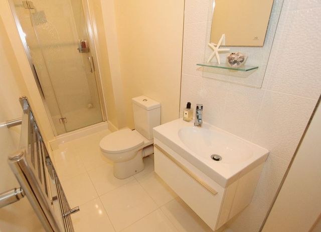  Image of 2 bedroom Flat for sale in Cliftonthorpe Meadows Ashby-De-La-Zouch LE65 at Cliftonthorpe  Ashby-De-La-Zouch, LE65 2US