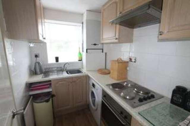  Image of 2 bedroom Ground Flat for sale in Cloverlands Drive Staincross Barnsley S75 at Mapplewell Barnsley Mapplewell, S75 6EB