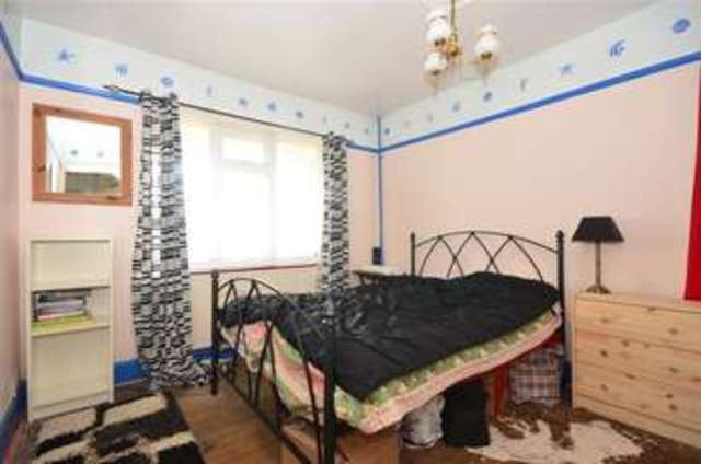  Image of 2 bedroom Bungalow for sale in Coast Drive Greatstone New Romney TN28 at Greatstone Kent Greatstone, TN28 8NX