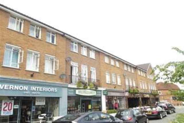  Image of 3 bedroom Flat to rent in Oakdene Parade Cobham KT11 at Cobham, KT11 2LS