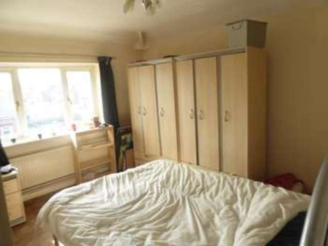  Image of 3 bedroom Detached house for sale in Coldcotes Grove Leeds LS9 at Leeds, LS9 6QJ