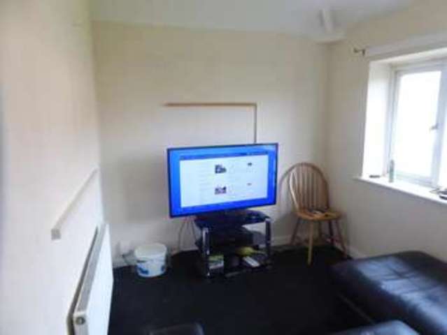  Image of 3 bedroom Detached house for sale in Coldcotes Grove Leeds LS9 at Leeds, LS9 6QJ