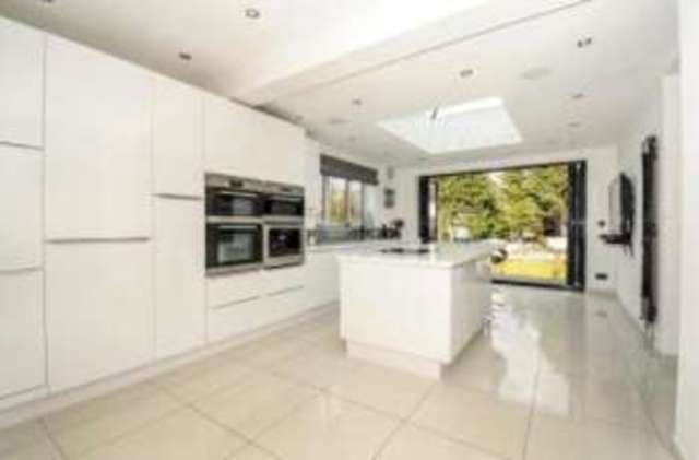  Image of 5 bedroom Semi-Detached house for sale in College Gardens London E4 at North Chingford  Chingford, E4 7LG