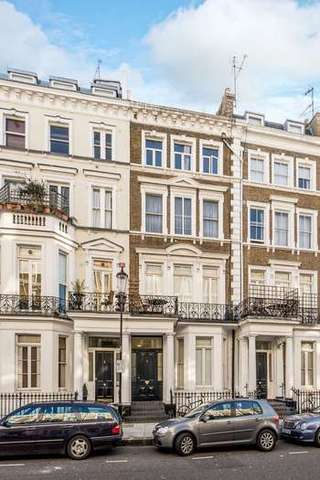  Image of 2 bedroom Maisonette for sale in Collingham Place London SW5 at Earl