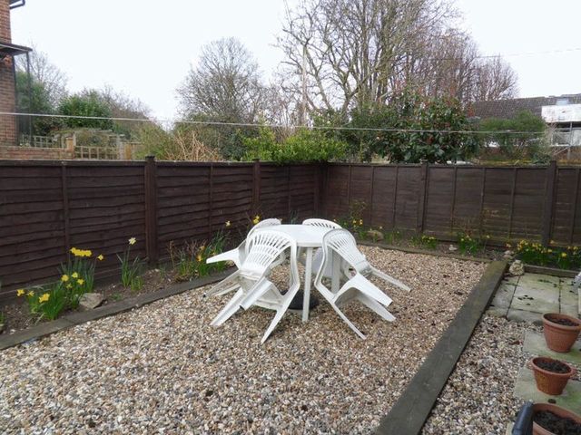  Image of 2 bedroom Flat for sale in Gorse Road Cookham Maidenhead SL6 at Gorse Road  Cookham, SL6 9LL