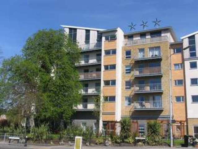  Image of 2 bedroom Flat to rent in Coombe Way Farnborough GU14 at Coombe Way  Farnborough, GU14 7FT