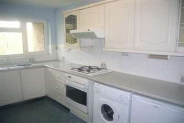  Image of 2 bedroom Flat to rent in Copers Cope Road Beckenham BR3 at Beckenham, BR3 1TT