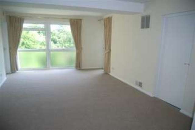  Image of 2 bedroom Flat to rent in Copers Cope Road Beckenham BR3 at Beckenham, BR3 1TT