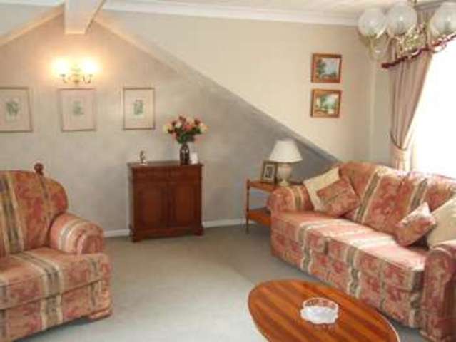  Image of 4 bedroom Detached house to rent in Gorse Road Corfe Mullen Wimborne BH21 at Corfe Mullen Wimborne, BH21 3SJ