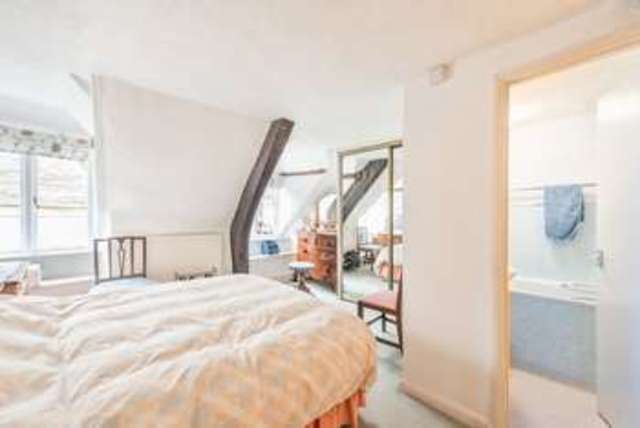  Image of 4 bedroom Property for sale in Coxwell Street Cirencester GL7 at Cirencester Cirencester, GL7 2BH