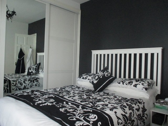  Image of 2 bedroom Terraced house for sale in Cranleigh Road Portsmouth PO1 at Cranleigh Road Fratton Portsmouth, PO1 5LX