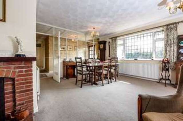  Image of 3 bedroom Detached house for sale in Creek End Chichester PO19 at Creek End  Fishbourne, PO19 3JS