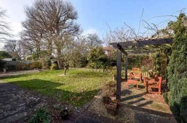  Image of 3 bedroom Detached house for sale in Creek End Chichester PO19 at Creek End  Fishbourne, PO19 3JS