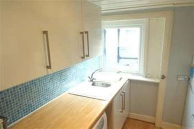  Image of 2 bedroom Flat to rent in Crofthill Road Glasgow G44 at Glasgow, G44 5NP